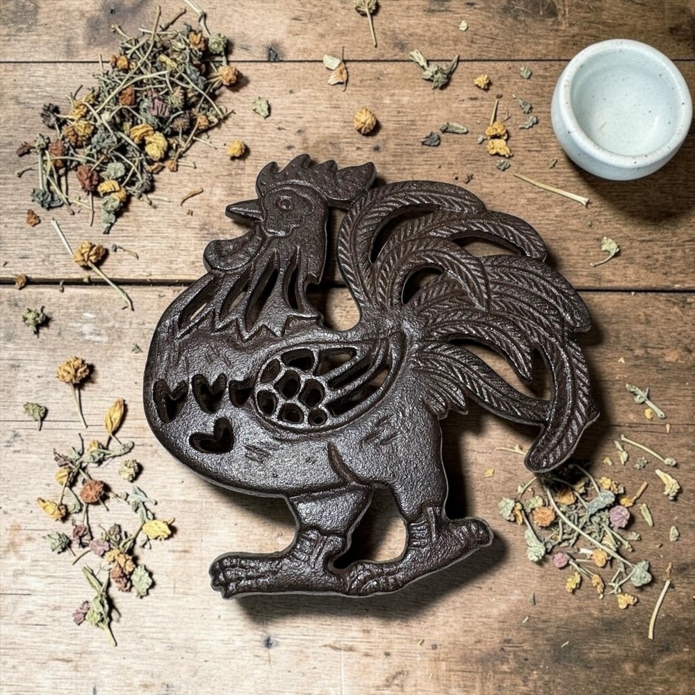 Vintage Style Cast Iron Rooster Trivet Dark Brown Farmhouse Kitchen Decor 8.5"